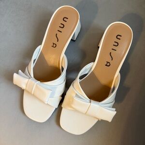 Unisa White Bow Mules